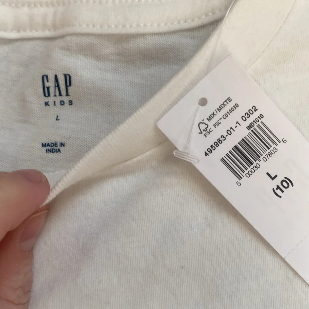NWT Gap plain long sleeve T-shirt, white, L/10 with tag on front